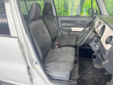 運転席シート廻りは使用感も少なく、良好な状態となっています。丁寧に使われていたことがよくわかりますね。