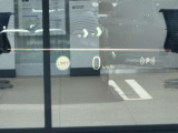 国道1号線に沿い横浜市営地下鉄「三ッ沢上町駅」から徒歩約10分。 BMW Premium Selection 横浜三ッ沢店 / 〒240-0062神奈川県横浜市保土ヶ谷区岡沢町322-3/TEL:045-612-8488