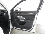 ドアを開けると上質で上品な室内空間が広がり細部までこだわったAudiデザイン性と、物づくりのこだわりを感じて頂けます。詳しくは0078-6002-900146中古車スタッフまで