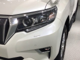 LEDヘッドライトは、点灯の瞬間から最大光量を発揮し、突然暗くなるトンネルなどでの安定感を高めます。