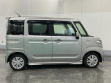 後席両側スライドドア☆開け閉めの際に隣の車や壁にぶつける心配もありません。