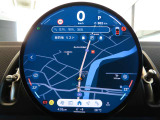 アイコニックな高品質ガラス製の240mmのセンター・ディスプレイは、インストルメント・クラスターであると同時に、車載インフォテインメントとアシスタンスのハブになります