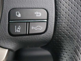 レーダークルーズコントロールには全車速追従機能を搭載し、ミリ波レーダーと単眼カメラで先行車を認識し、車速に応じた車間距離を保ちながら先行車に追従し、ドライバーの運転負荷を軽減します。