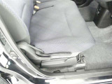 サービス工場完備。車検・メンテもお任せください!