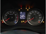 視認性に優れたメーターで、夜間走行も安心して運転できます!マルチインフォメ―ションディスプレイには車両情報を表示!メーター内の光度調整機能も付いております!