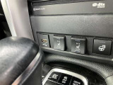 運転席&助手席にシートヒーター付いてます。寒い日に助かります
