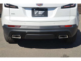 XT4スポーツに搭載されるリアルタイムダンピングサスペンションは、路面の状況に応じて減衰力を自動で調節し、走行中でも快適な車内空間を実現しております。