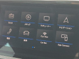タッチ&スワイプ式のディスプレイ。各種アイコン等も大き目で見やすく、スマートフォン感覚で直感的な操作が可能です。手をかざして操作するジェスチャーコントロール機能も搭載。