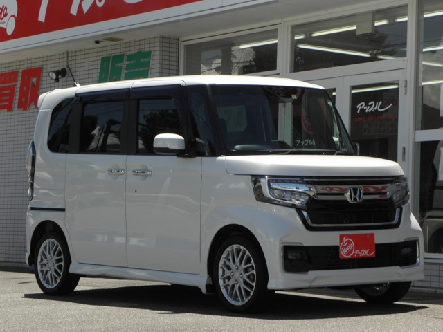 N-BOXカスタム L ターボ 4WD 