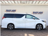 神奈川でお車を探すなら リバーサイド 。当店では在庫数800台展示中となります。残価設定型ゴジュッパローンをメインで販売しており月々のお支払いをお安く高年式車を乗りたい方へ是非ご検討ください。