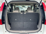 普段のお買い物や通勤、送迎等に十分な荷室スペースを確保しております。セカンドシートを倒すと、大きな荷物の積載も可能です♪