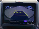 バックモニターにガイド線表示付きなので車庫入れも安心【カメラアングルは3パターンから選べます】知らない道でも安心して楽しくお出かけができます。