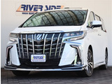 【車屋】として、長く車業界に従事した経験豊富なスタッフが在籍しております。