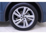 Das WeltAuto独自の項目チェックリストに基づき、入念に車両チェックとクリーニングを実施。美しく高品質な車をご提供します。