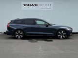 ◆サイド/流麗なプロポーションはVOLVO車の真骨頂。「美しいものと共にありたい」というオーナーの願いを満たします