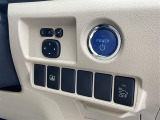 【 電動格納ミラー 】ドライバーの目線に合わせ、ミラーの上下左右調整が可能です。