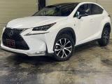 NX 200t Fスポーツ 4WD パノラマルーフ 黒革 純正18インチAW