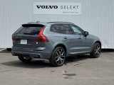 ◆バック/万が一を考え、安全性を重視する方に選ばれているVOLVO車。ドアを開閉するとその重み・厚みに驚くはず