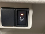 【シートヒーター】寒い日に重宝するシートヒーター!エアコンより早く温まってくれるので寒がりの人も安心ですね♪エアコンの温風は乾燥するから苦手、という方にもをおすすめです。