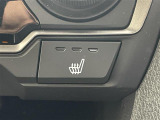 【シートヒーター】シートを温めてくれる暖房機器です!長時間座っていると負担が掛かりやすい背中や腰、または冬場などの寒い日に冷えやすい脚部に快適なぬくもりを伝えます。