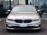 BMW在庫保有台数常時100台以上!ご来店の際はBMW本店(厚木市下荻野140-1)にご来店ください!弊社自慢の全天候型ショールーム!BMW在庫保有台数常時100台以上ございます!