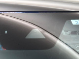 【スマートブレーキサポート】走行中に前方の車両等を認識し、衝突しそうな時は警報とブレーキで衝突回避と被害軽減をアシスト。より安全にドライブをお楽しみいただけます。