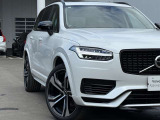 ◆ヘッドライト/VOLVOの代名詞ともいえるTシェイプのライトは、北欧神話のトールハンマーをイメージした意匠です