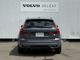 ◆バック/万が一を考え、安全性を重視する方に選ばれているVOLVO車。ドアを開閉するとその重み・厚みに驚くはず