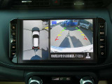 これが【アラウンドビューモニター】上空から見下ろしているかのような映像を映し出して、スムーズな駐車をアシスト