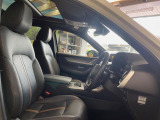 運転席シート廻りは使用感も少なく、良好な状態となっています。丁寧に使われていたことがよくわかりますね。