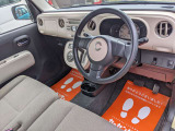 店頭には常時30台から40台の車をご用意しております。