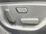 【パワーシート】スイッチ一つで簡単にシートの微調整が可能!電動だから力もいりません!快適なシートポジションにセットして、快適なドライブをお楽しみください。