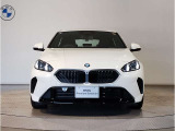 【キドニーグリル】BMWは約90年もの間、ほぼ全ての車両にひと目でBMWだと分かるこの特徴的なフロントグリルが備えられ、デザイン・アイコンとして親しまれてきました。