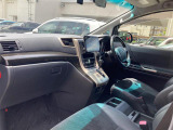 気になる車はすぐにお問い合わせください!画面右側の0066から始まる無料ダイヤルからお問い合わせ下さい!専門スタッフがお車のご質問にお答えいたします!