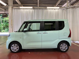 【スマートアシスト搭載車】 衝突回避支援ブレーキ機能(対車両・歩行者)、衝突警報機能(対車両・対歩行者)、誤発信抑制制御機能などの機能で安全な運転をサポートします