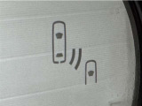 車線変更時の後方確認をアシストしてくれるブラインドスポットモニター!ドアミラーの死角を検知してくれるから車線変更もスムーズです。