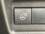 【ステアリングヒーター】冬場の寒い日に手がかじかみながら運転するのはツライですよね。でも、これがあれば安心です!ハンドルのグリップ部がじわっと暖かくなって心までポカポカします。