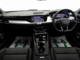 e-tron GT クワトロ 4WD 