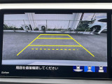 【バックモニター】後ろのカメラの映像をモニターに映し出すことができます!後方の見えない死角や、障害物との距離感をしっかり確認することができます!駐車が苦手な方におすすめです。