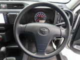 ぜひ展示車の運転席に座ってみてください。