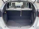 【トランク】積み込みやすくて、たっぷり積める荷室です。シートアレンジできるものは、乗車人数と荷物の量や大きさによってシートを動かすことができるので、より快適なドライブが可能です!