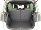 【トランク】積み込みやすくて、たっぷり積める荷室です。シートアレンジできるものは、乗車人数と荷物の量や大きさによってシートを動かすことができるので、より快適なドライブが可能です!