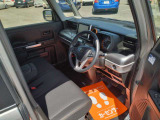 ゆったり座れる運転席です!