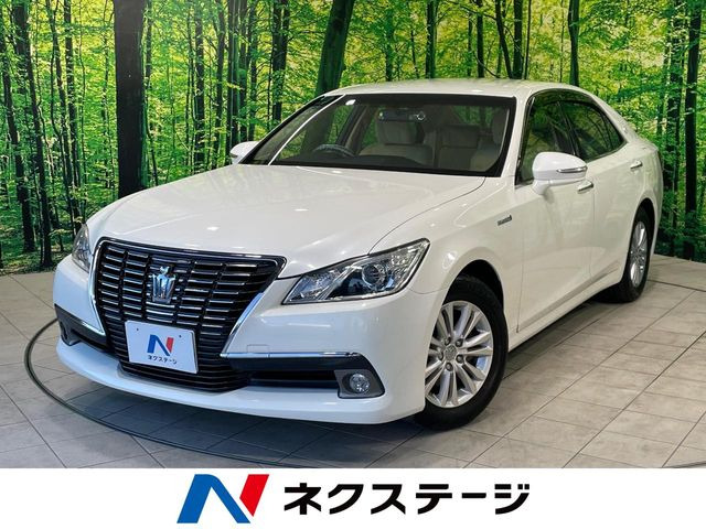 クラウン ハイブリッド 2.5 ロイヤルサルーン 