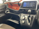 【オートエアコン】車内温度を感知して自動で温度調整をしてくれるのでいつでも快適な車内空間を創り上げます!