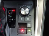 ドライブモードセレクトで走行モードも簡単に変更可能!気分に合わせて運転モードの選択できます!