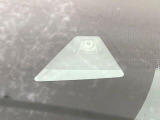 【ホンダセンシング】走行中に前方の車両等を認識し、衝突しそうな時は警報とブレーキで衝突回避と被害軽減をアシスト。より安全にドライブをお楽しみいただけます。