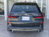 BMWエフィシエントライトウェイト 適切な素材を適切な部位にをコンセプトに基づき設定された軽量構造で重量の軽減し剛性を高め、卓越した俊敏性を可能にします。