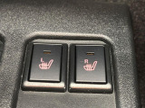 【シートヒーター】運転席/助手席共にシートヒーターを装備。季節を問わず快適にドライブできます。