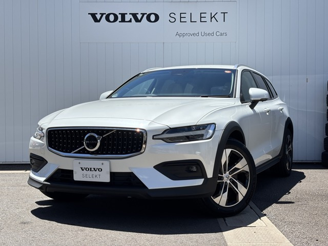 V60クロスカントリープラス B5 AWD 4WD